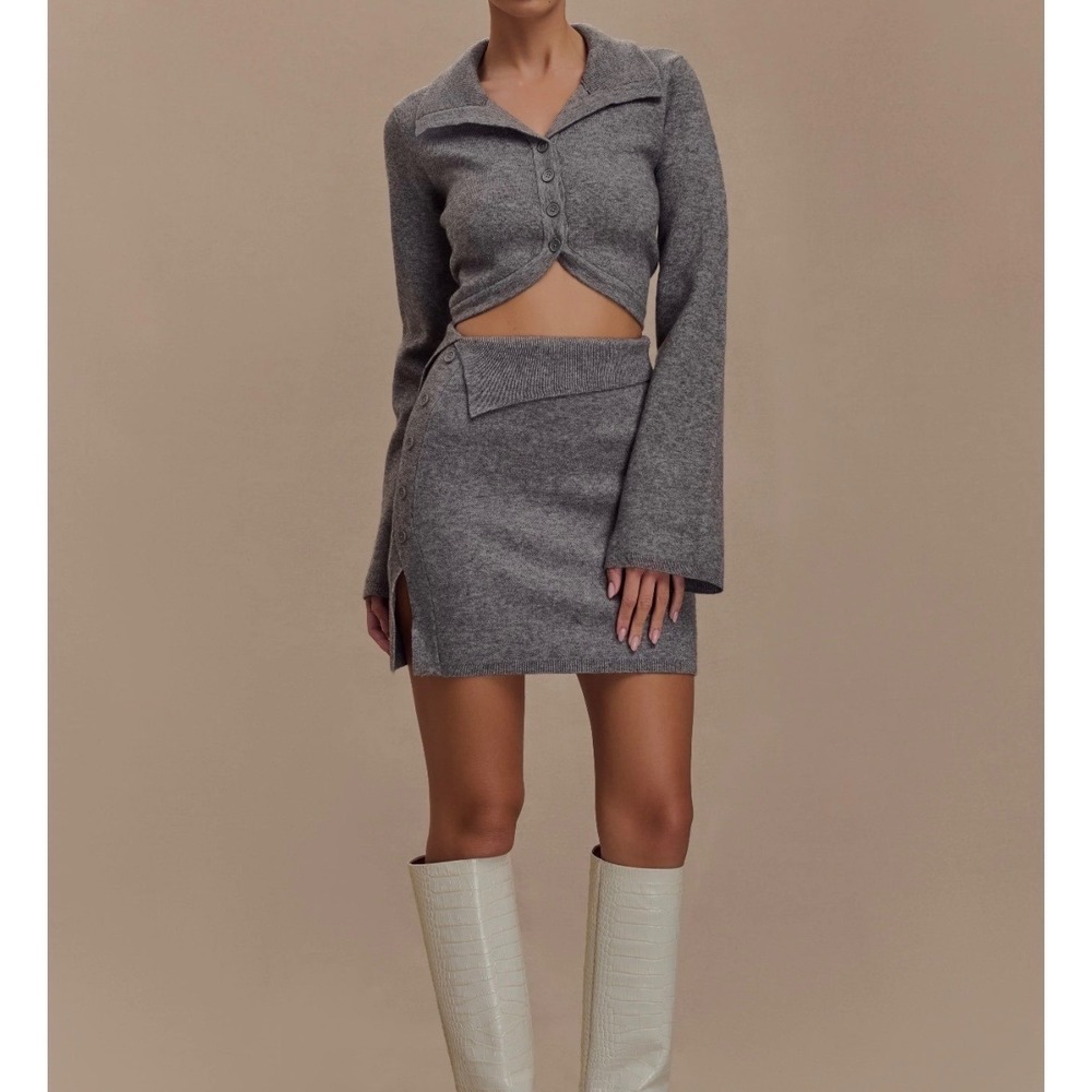 MESHKI Amabelle Knit Curved Hem Cardigan Charcoal Grey Cropped Bell Sleeve XS